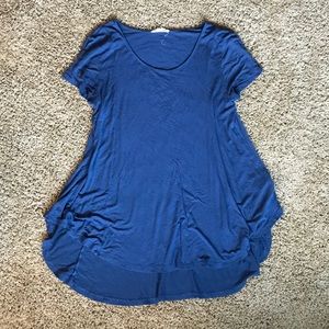 Size Medium Blue Tunic Top